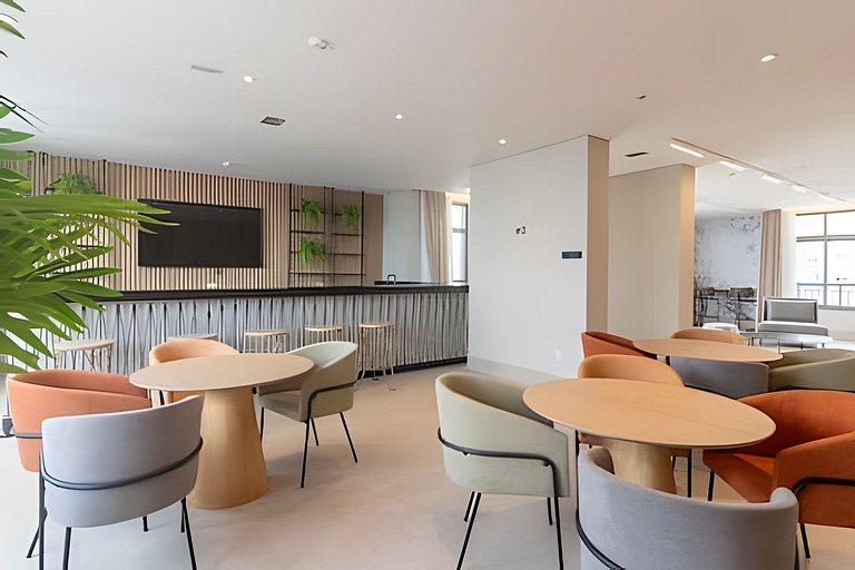 Próx Metrô Paraíso e Paulista | Piscina Aquecida