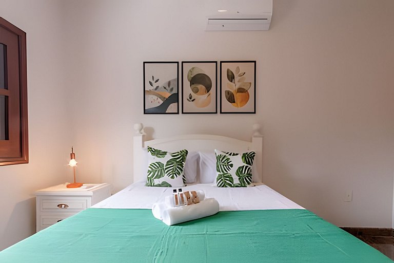 Casa Frente Mar com Jardim Amplo e Churrasqueira