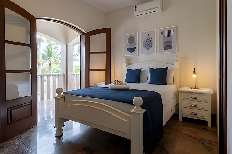 Casa Frente Mar com Jardim Amplo e Churrasqueira