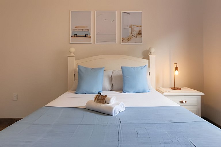 Casa Frente Mar com Jardim Amplo e Churrasqueira