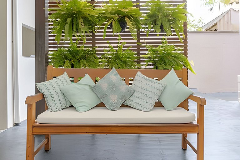 Casa Frente Mar com Jardim Amplo e Churrasqueira