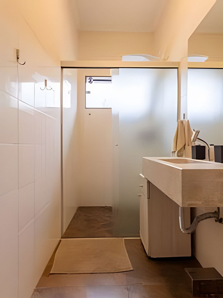 Casa Frente Mar com Jardim Amplo e Churrasqueira